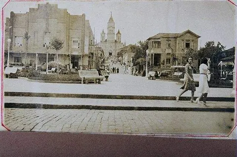 Praça Cesário Alvim nos anos 1940