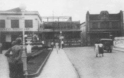 Cine Presidente em construção em 1958