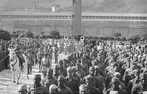 Visita de Getúlio Vargas a Fábrica de Armas em 1939 4