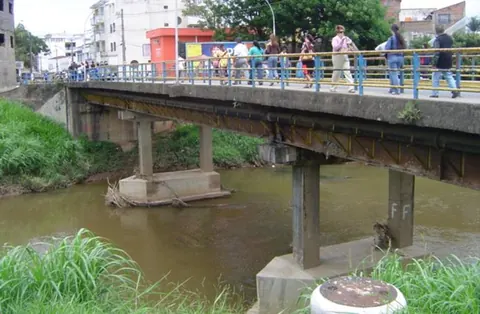 Nova Ponte Randolfo Paiva e sua estrutura de concreto
