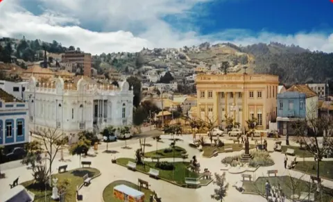 Praça Teodomiro Santiago