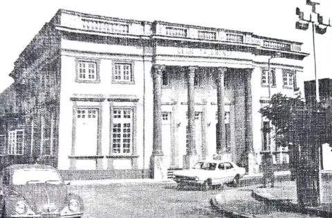 Fachada da sede atual do Clube Itajubense, inaugurada em 15 de novembro de 1927