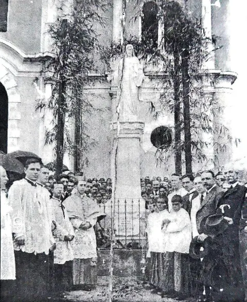 Inauguração do monumento ao Sagrado Coração de Jesus na Matriz