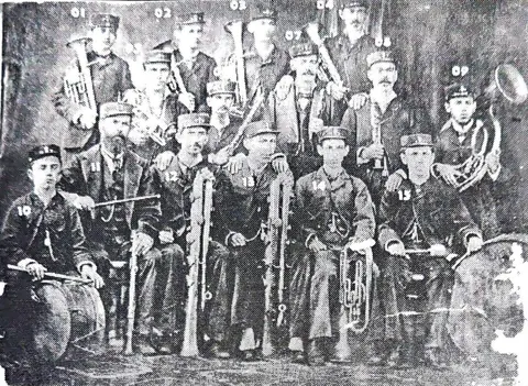 CORPORAÇÃO MUSICAL “UNIÃO E TRABALHO” - Famosa banda de música do século XIX.