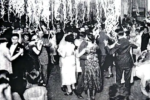 Baile carnavalesco no Clube Itajubense, em 1923