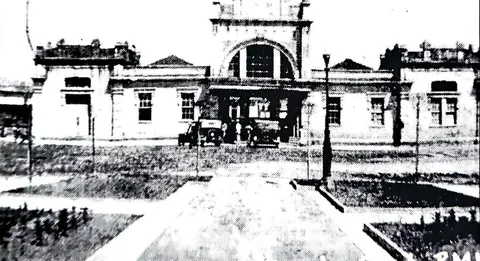 A nova estação da Estrada de Ferro Rede Mineira de Viação, inaugurada com festividade em 5 de setembro de 1930