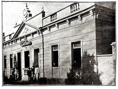 Edifício do Clube Literário e Recreativo, antes de se tornar Clube Itajubense