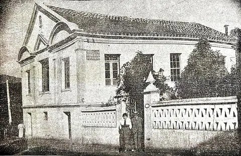 Residencia do cirurgião-dentista, sr. Frederico Leite