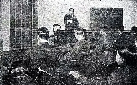 Aula do professor Armand Bertholet