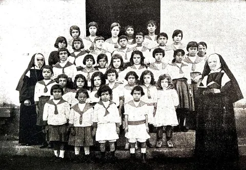 Jardim da Infância (Colégio S. Coração de”Jesus) - Grupo de alunas