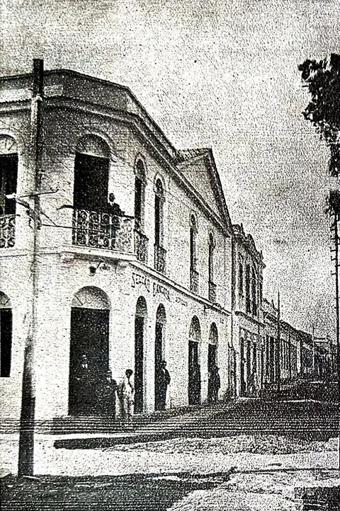Companhia Industria Sul-Mineira - Edifício sede e "Seção Bancária"