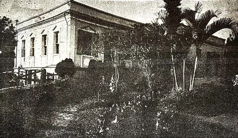 Residência do Dr. Miguel Arcanjo de Souza Vianna, então uma chácara denominada “Vila Dona Amélia”.