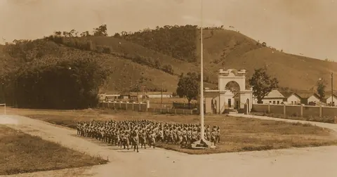 Treinamento de tropas no 4º Batalhão de Engenharia e Combate