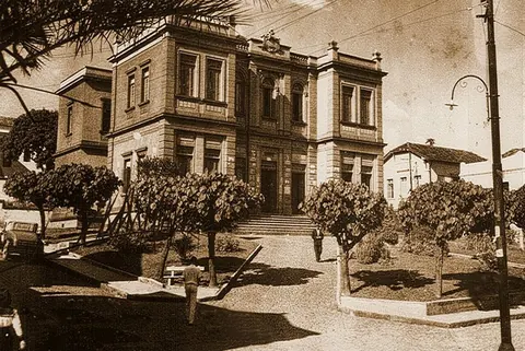 Praça Amélia Braga