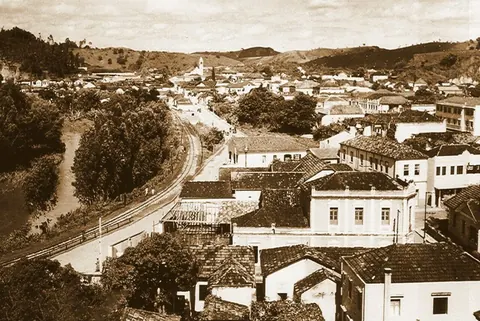 Rua Padre Marçal - "Beira-rio"