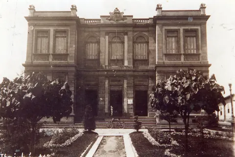 Fórum, Praça Amélia Braga