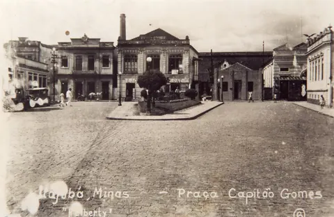 Praça Capitão Gomes