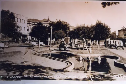 Praça Adolfo Olinto