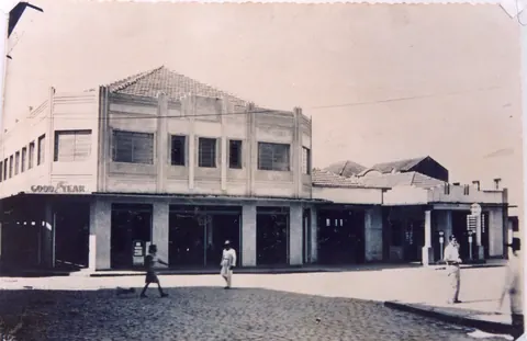 Paulo Carneiro Santiago - Praça Adolfo Olinto