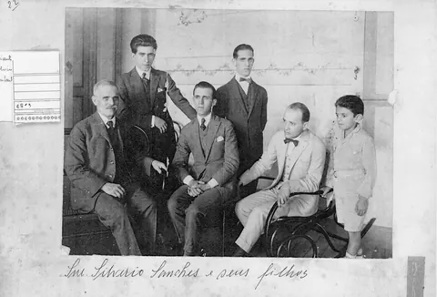 Sr. Silverio Sanches e seus filhos