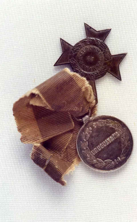 Medalhas de Joaquim Lopes Guimarães conquistadas na Guerra do Paraguai - Uruguayana