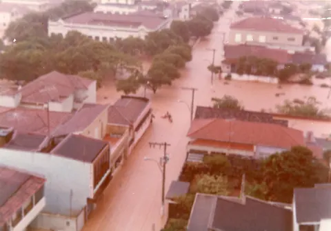 Rua atrás do cine presidente, sapataria Silva